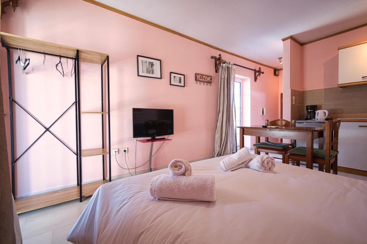 Tiny Studio Marousi Area Apartment Atena Exterior foto